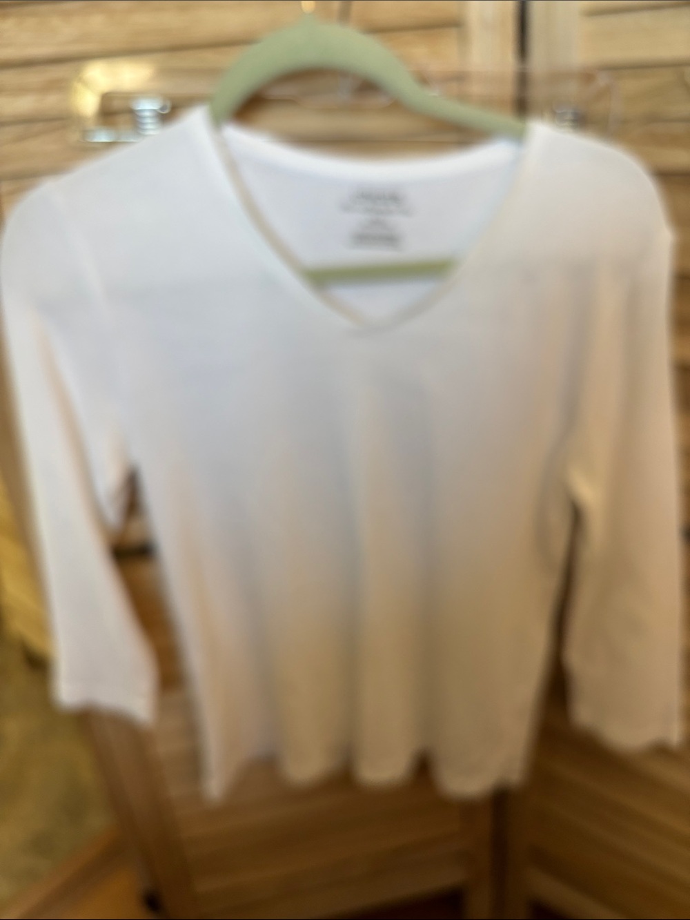 Chico's White V-Neck Long Sleeve Tee 0 Small